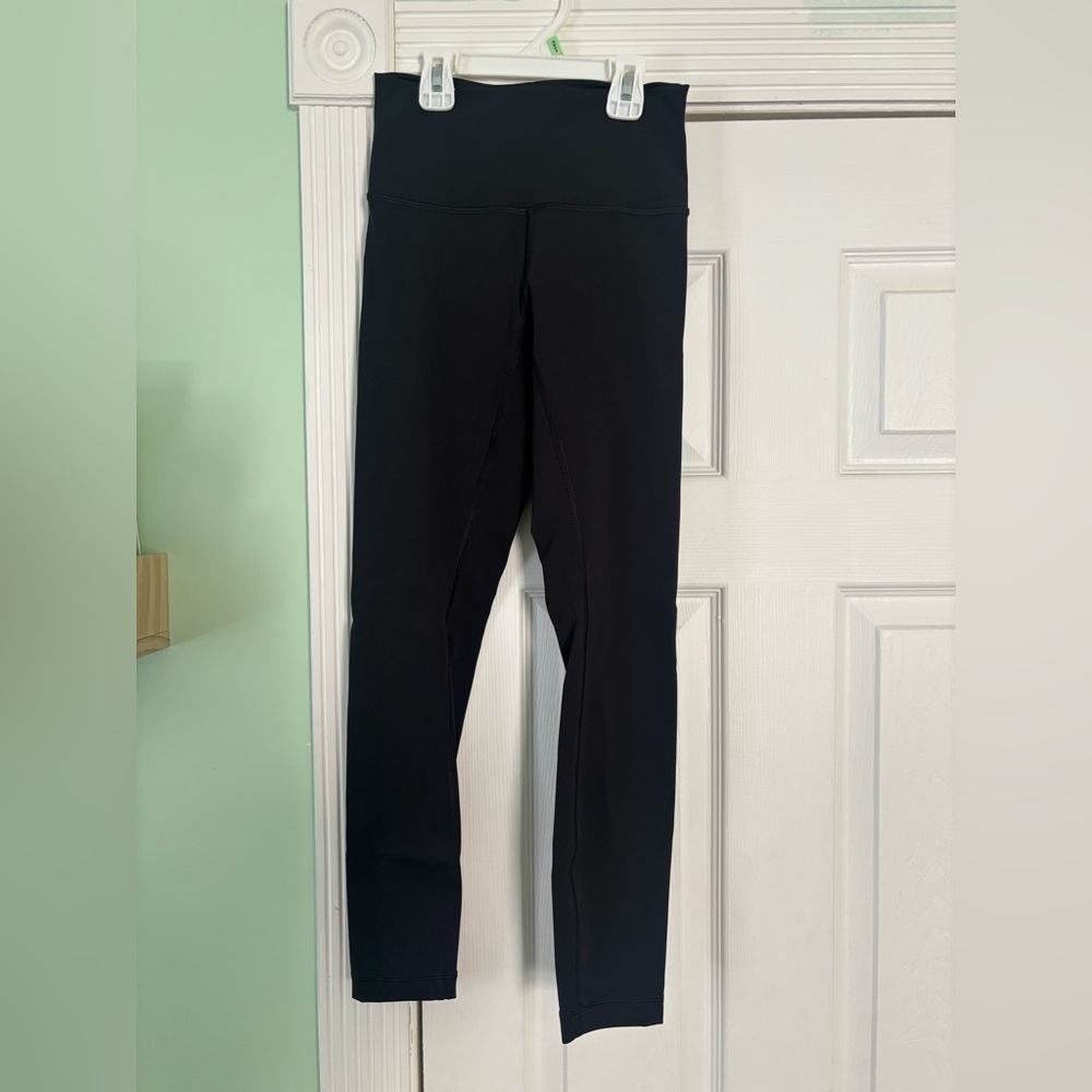 Woman’s lululemon leggings